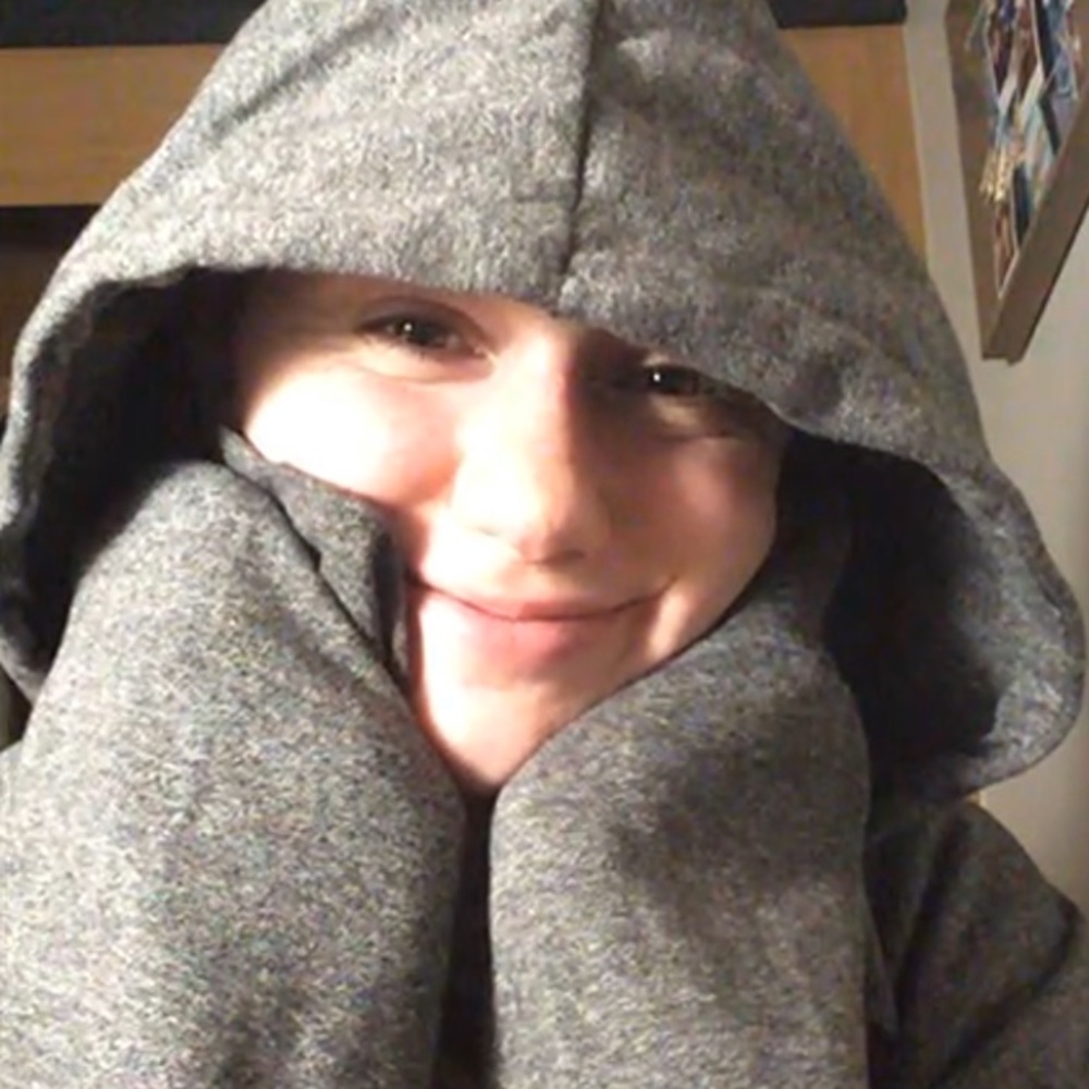 Meet your Posher, Elizabeth